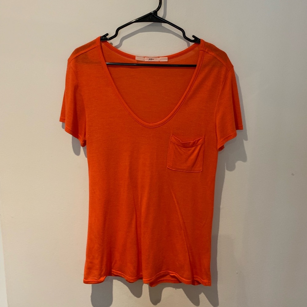Orange short sleeve tee